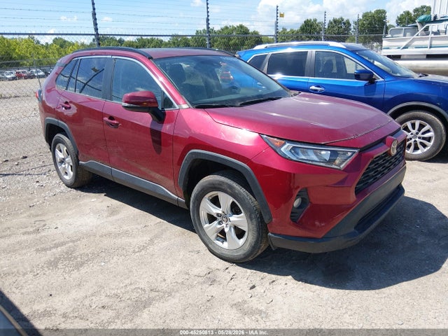 Salvage Toyota RAV4 Image