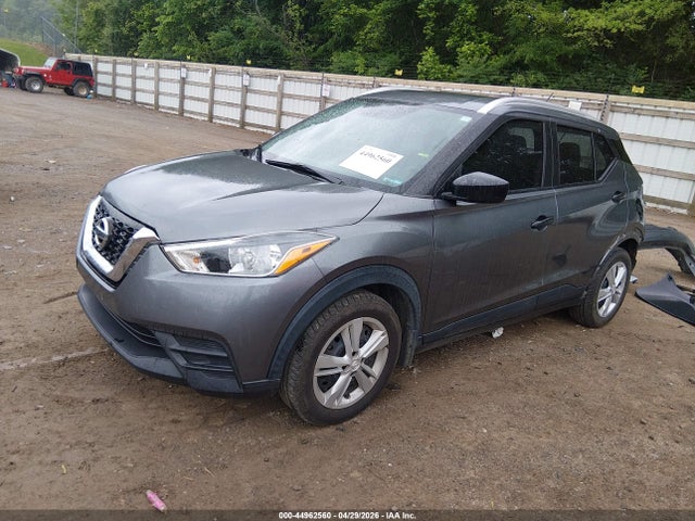 Nissan Kicks S