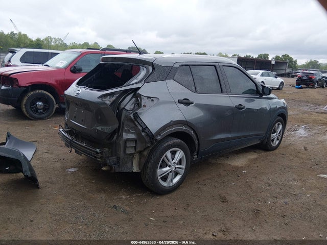 Nissan Kicks S