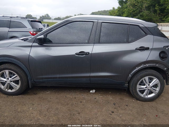 Nissan Kicks S