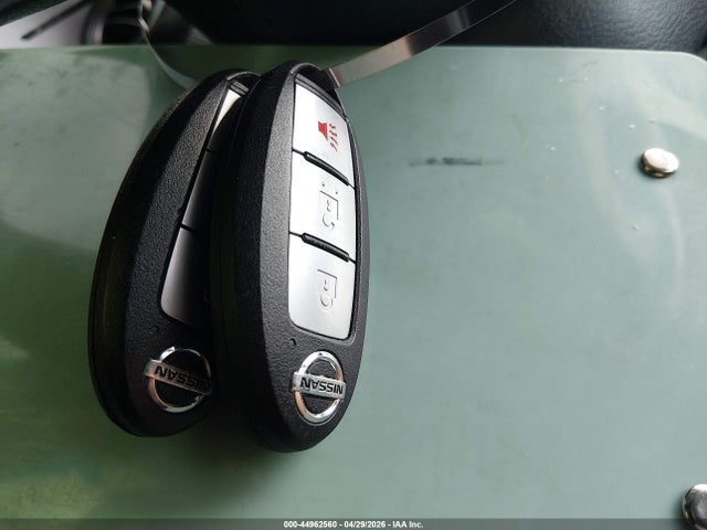 Nissan Kicks S