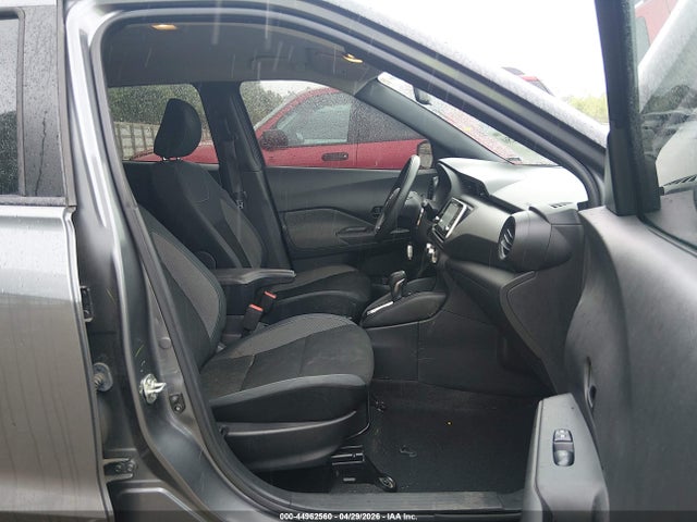 Nissan Kicks S