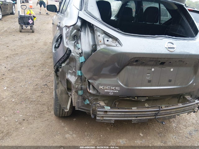 Nissan Kicks S