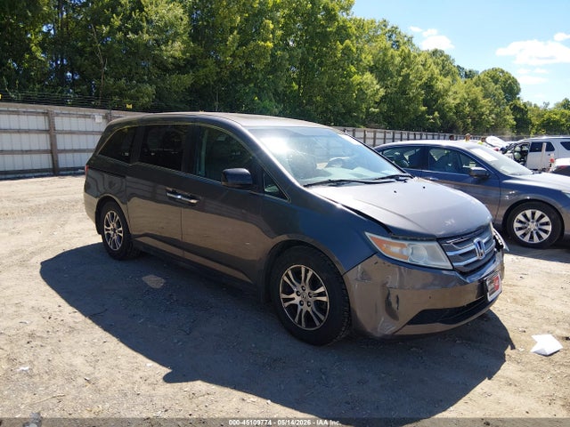 Salvage Honda Odyssey Image