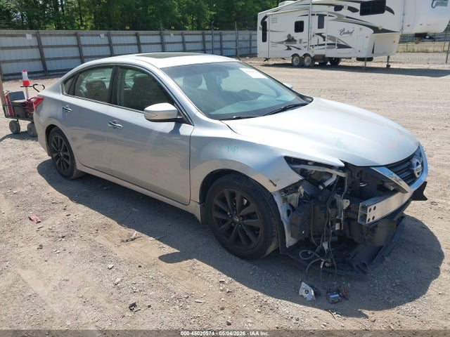 Salvage Nissan Altima Image