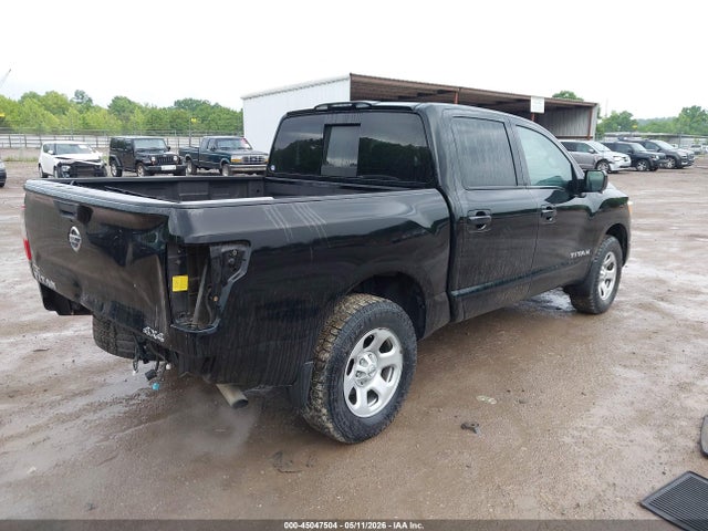 Nissan Titan S 4x4