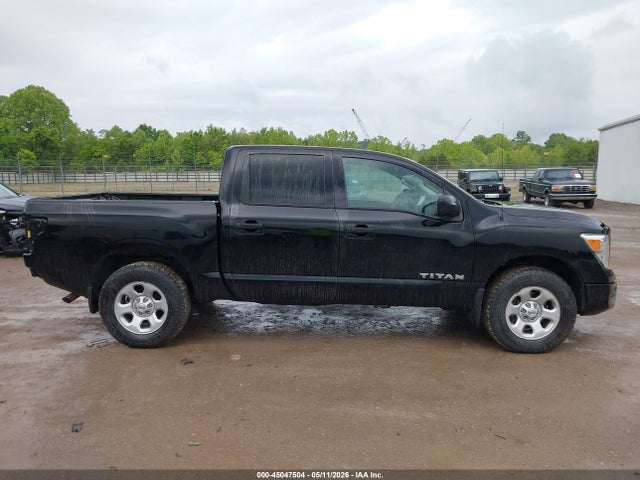 Nissan Titan S 4x4