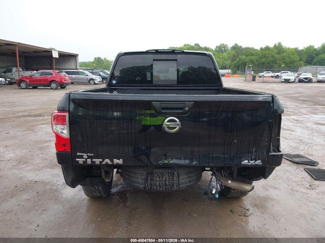 Nissan Titan S 4x4