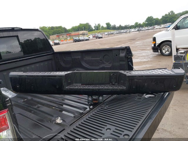 Nissan Titan S 4x4