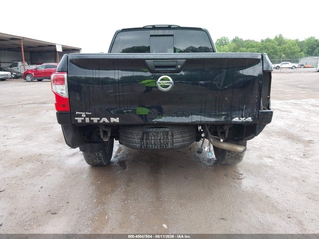Nissan Titan S 4x4