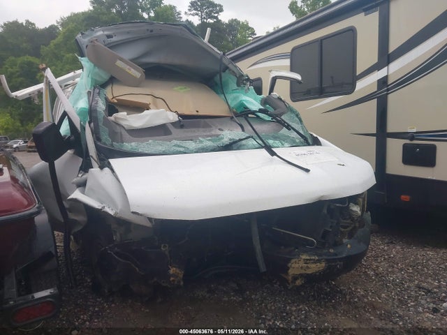 Salvage Chevrolet Express Image