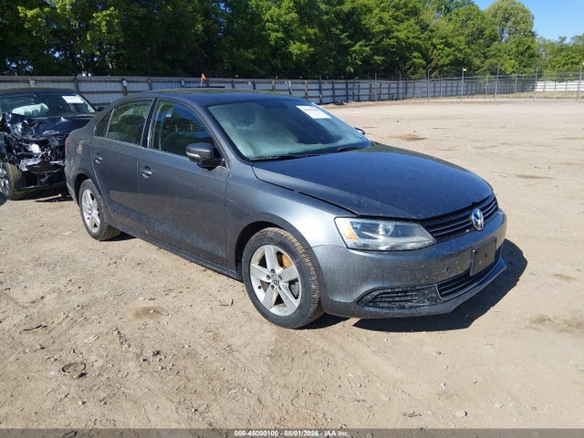 Salvage Volkswagen Jetta Image