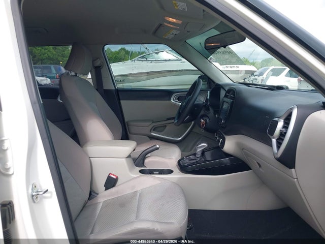 Kia Soul Lx