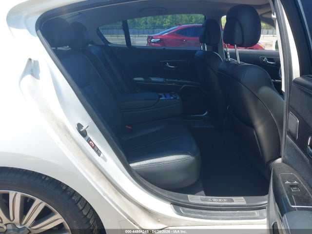 Kia K900 Premium