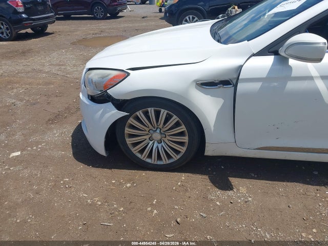 Kia K900 Premium