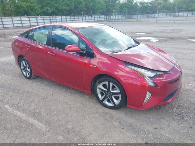 Salvage Toyota Prius Image