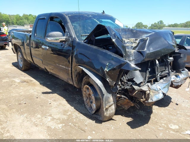 Salvage Chevrolet Silverado 1500 Image