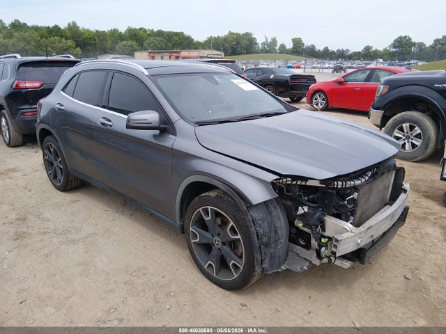 Salvage Mercedes-Benz GLA Image