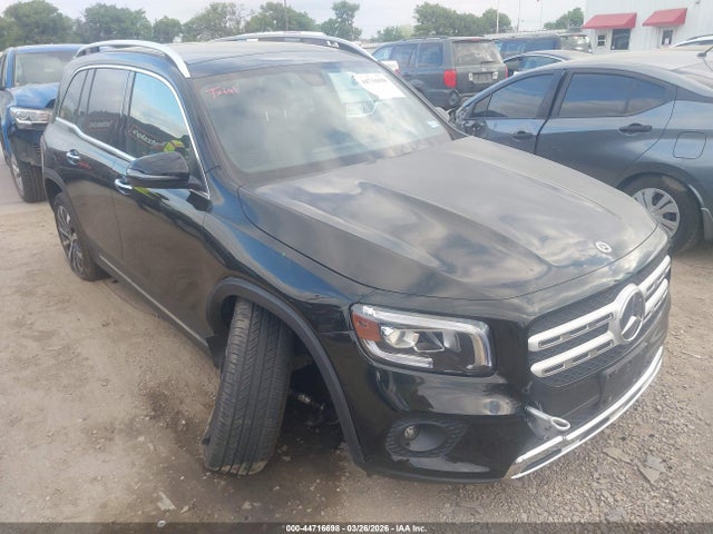 Salvage Mercedes-Benz GLB Image