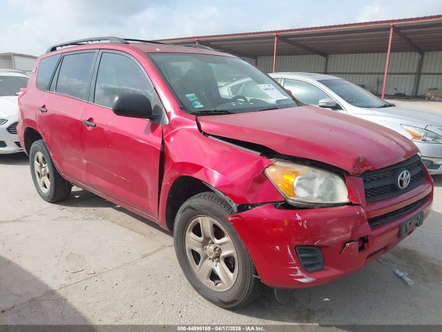 Salvage Toyota RAV4 Image