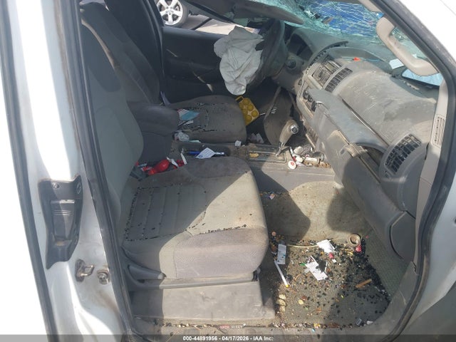 Nissan Frontier S