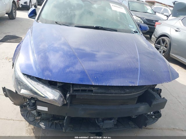 Hyundai ELANTRA Sel