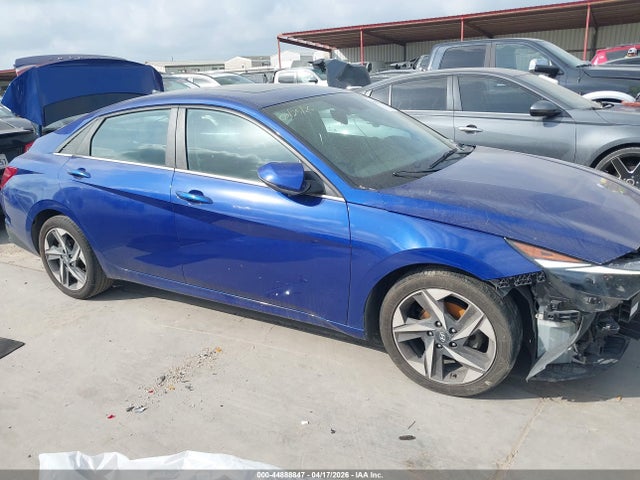 Hyundai ELANTRA Sel