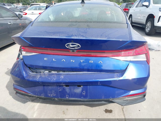 Hyundai ELANTRA Sel