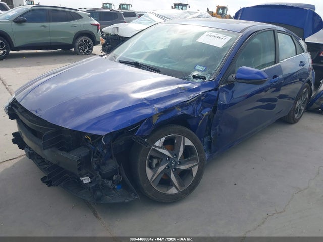 Hyundai ELANTRA Sel