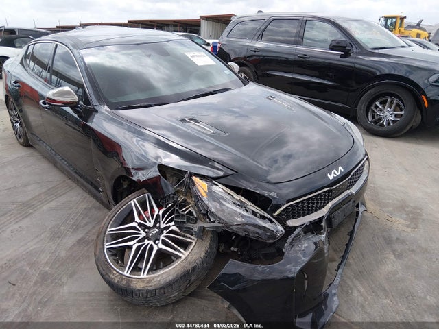 Salvage Kia Stinger Image