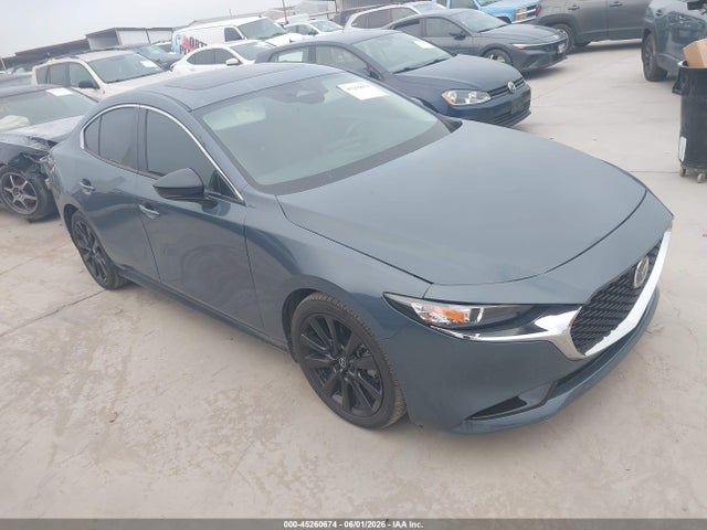 Salvage Mazda Mazda3 Image