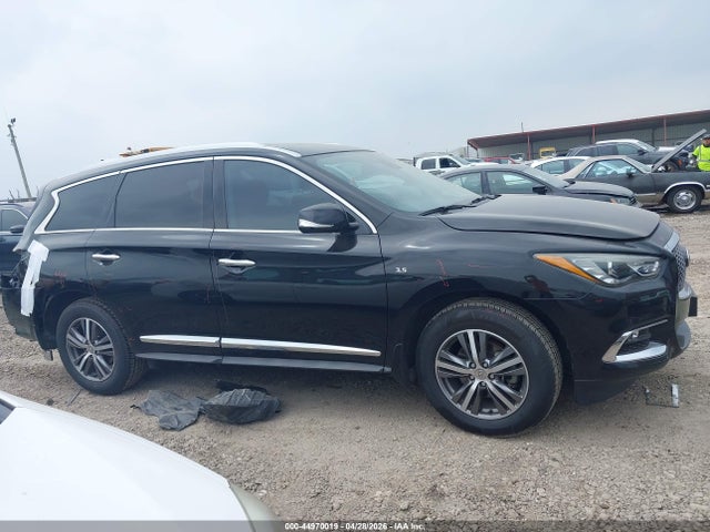 INFINITI Qx Luxe
