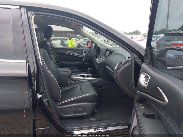 INFINITI Qx Luxe