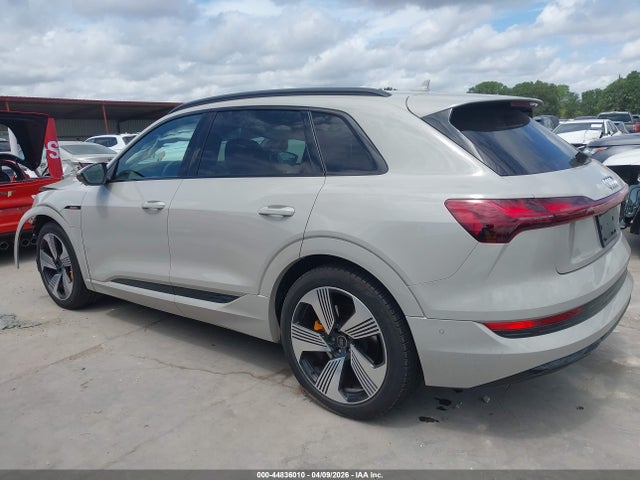 Audi e-tron Premium Plus Quattro