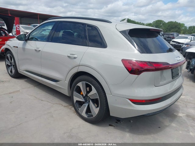 Audi e-tron Premium Plus Quattro
