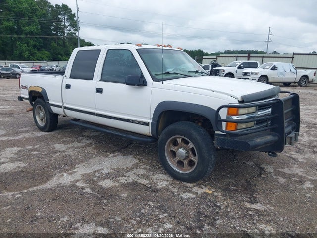 Salvage Chevrolet K2500 Image