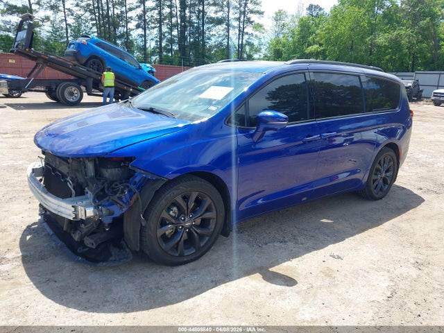 Chrysler Pacifica Limited