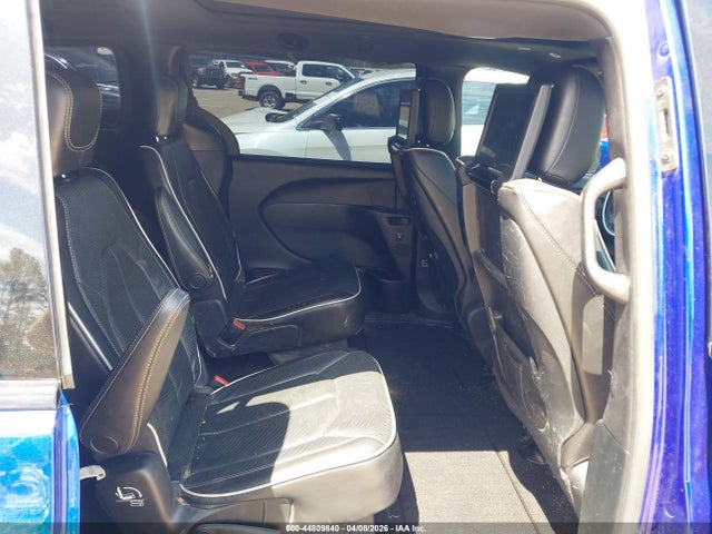 Chrysler Pacifica Limited