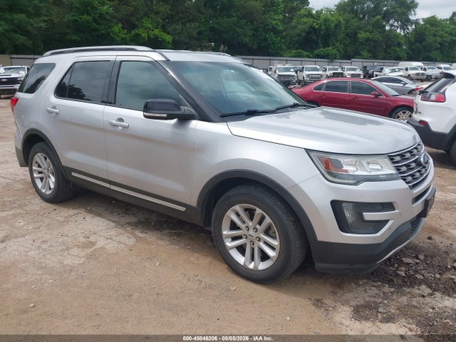 Salvage Ford Explorer Image