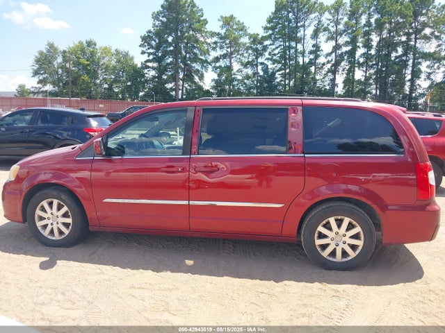 Chrysler Town & Country Touring