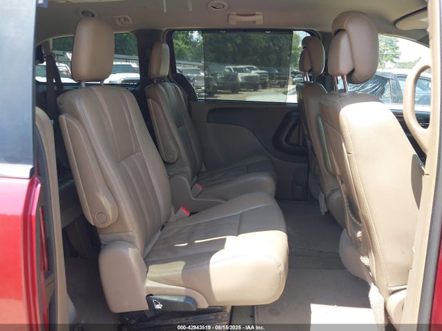 Chrysler Town & Country Touring