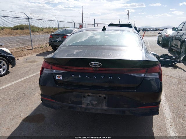Hyundai ELANTRA Sel