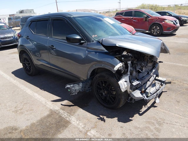 Salvage Nissan Kicks Image