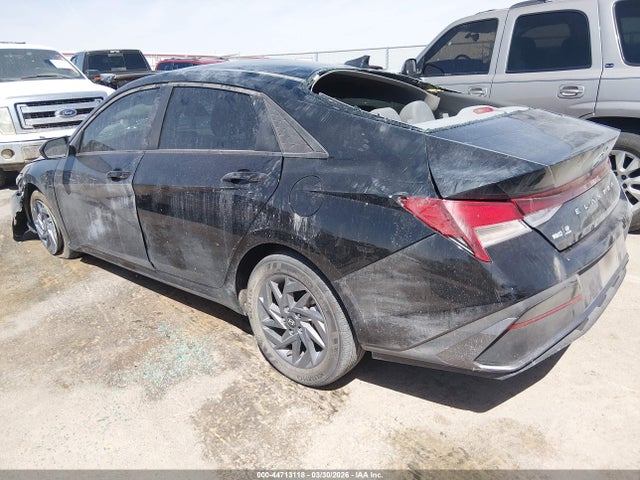 Hyundai ELANTRA Sel