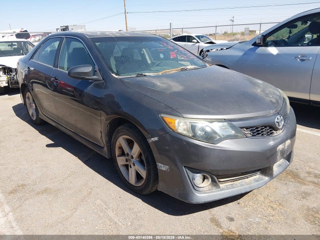 Salvage Toyota Camry Image
