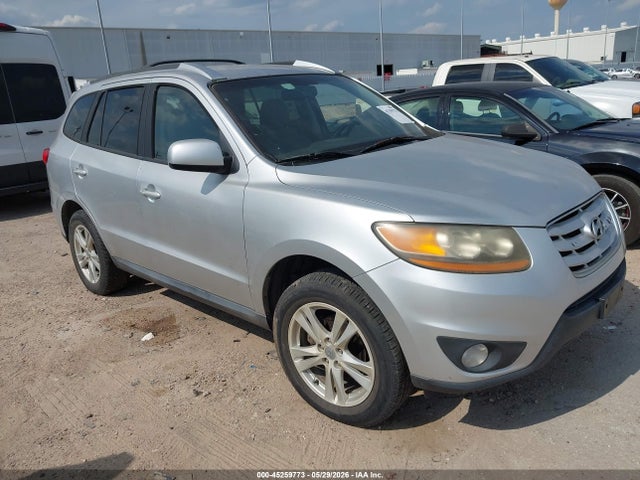 Salvage Hyundai SANTA FE Image