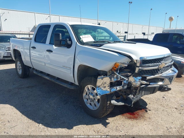 Salvage Chevrolet Silverado 2500 Image