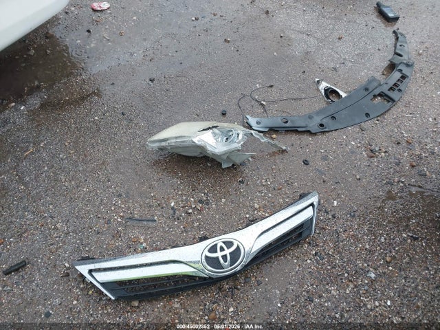 Toyota Camry Xle V6