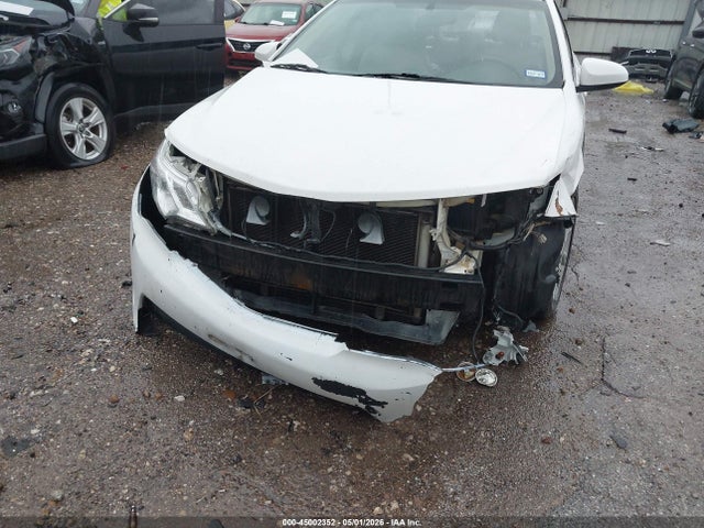 Toyota Camry Xle V6