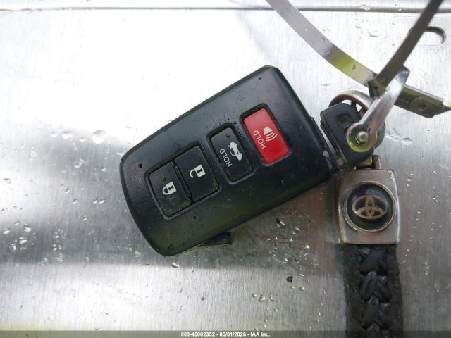 Toyota Camry Xle V6